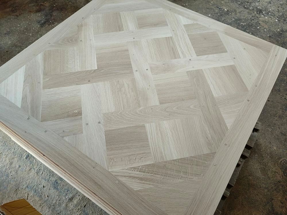 Parquet Versailles cheville en ch&ecirc;ne massif Bricolage