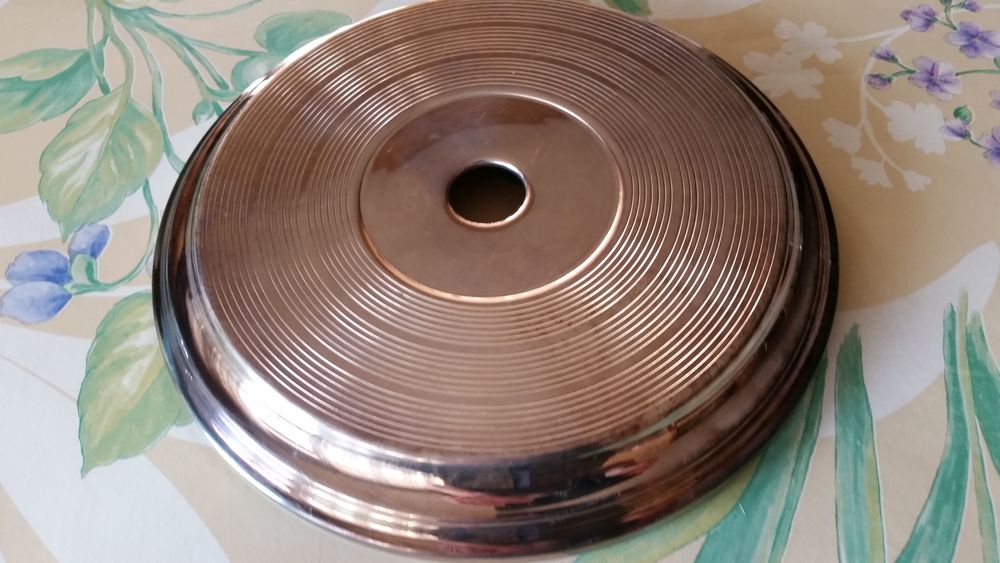 Dessous de plat rond en m&eacute;tal argent&eacute; CHRISTOFLE Cuisine