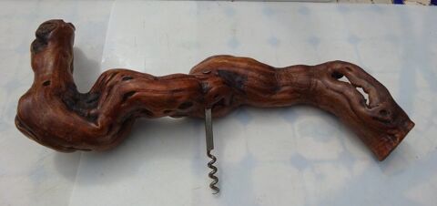 TIRE BOUCHON SUR CEP DE VIGNE 35cm     12 Mondragon (84)