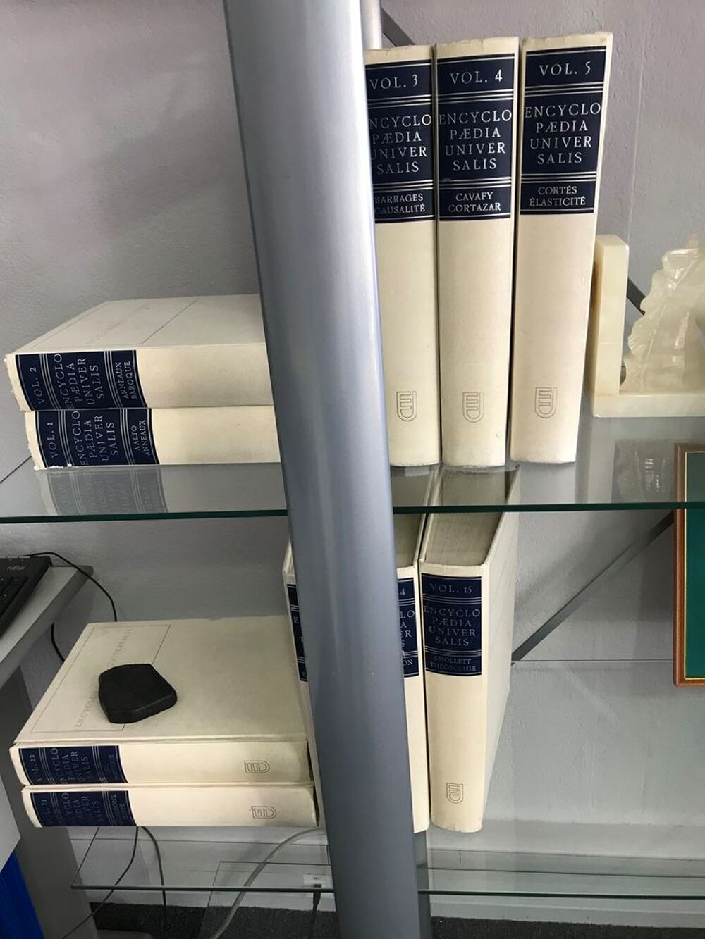 Encyclopedia Universalis compl&egrave;te Livres et BD