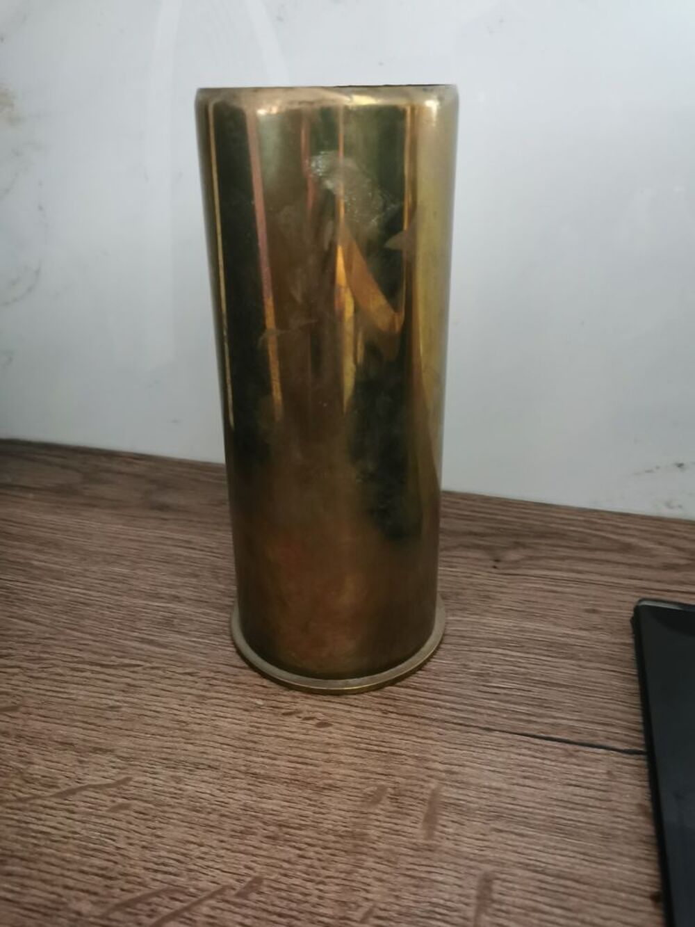 Vase obut marqu&eacute; en dessous Décoration