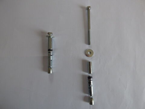 Chevilles m�talliques 1 Lavaur (81)