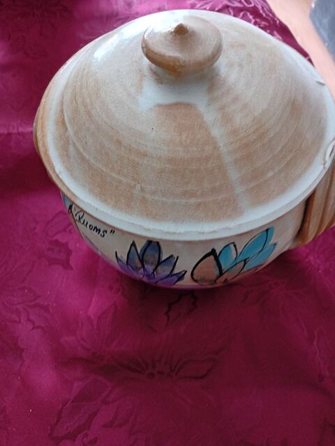 pot en gres avec couvercle Lomme (59)
