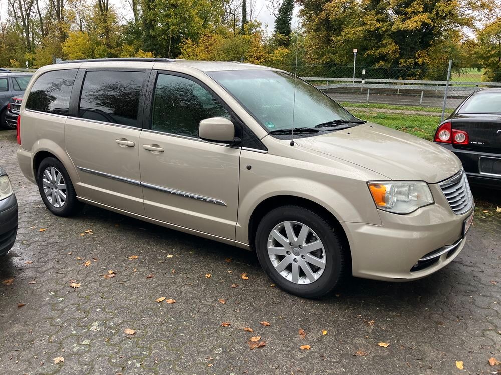 Grand Voyager 3.3 V6 Stow'n Go LX A 2015 occasion Gudensberg, Deutschland