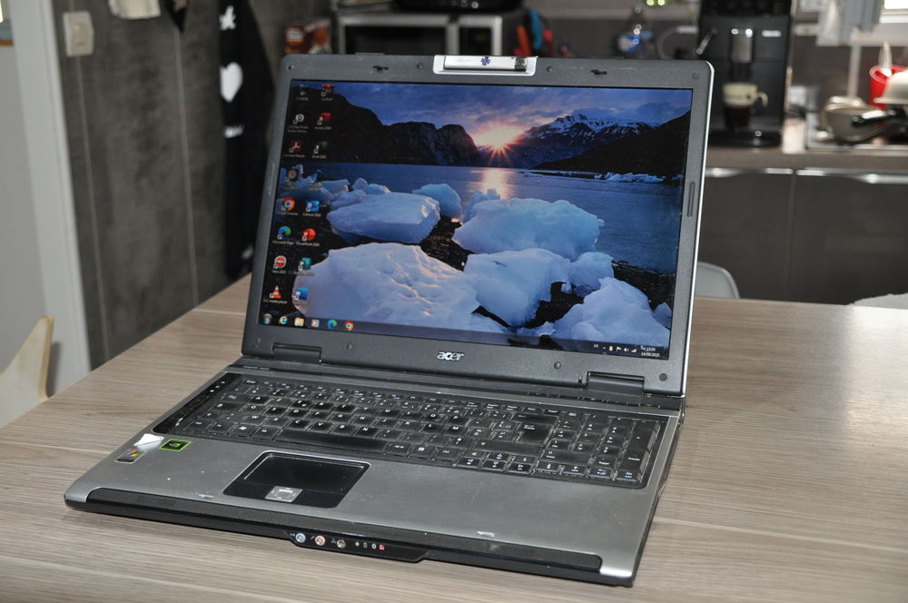 Acer Aspire 9423WSMI de 17 pouces Matériel informatique