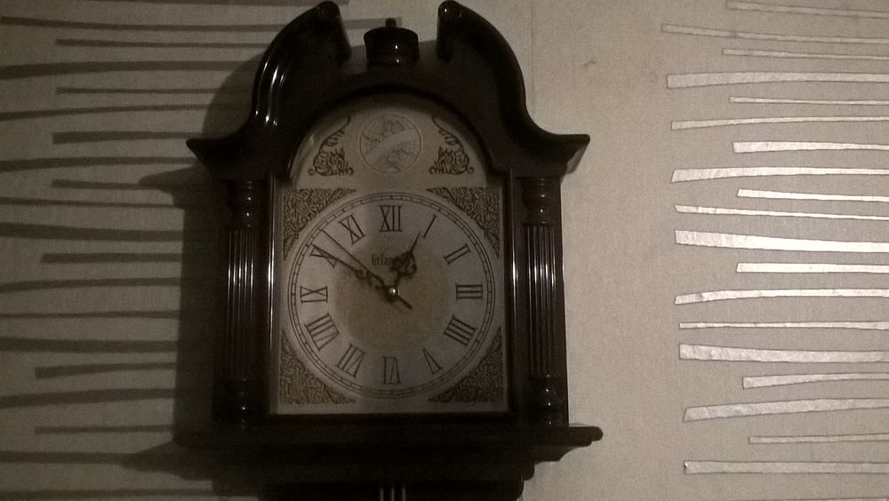 Horloge/pendule murale d&eacute;co ERLANGER. Décoration
