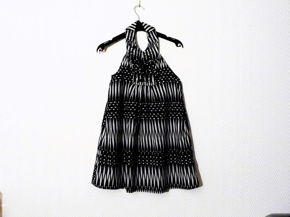 Top/ Tee Shirt Dos Nu en 100% Coton Noir &agrave; Motifs Ecru-Dolls Vêtements