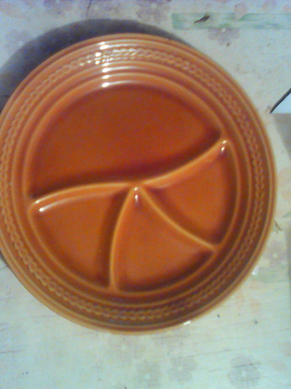 6 assiettes a fondues Meubles
