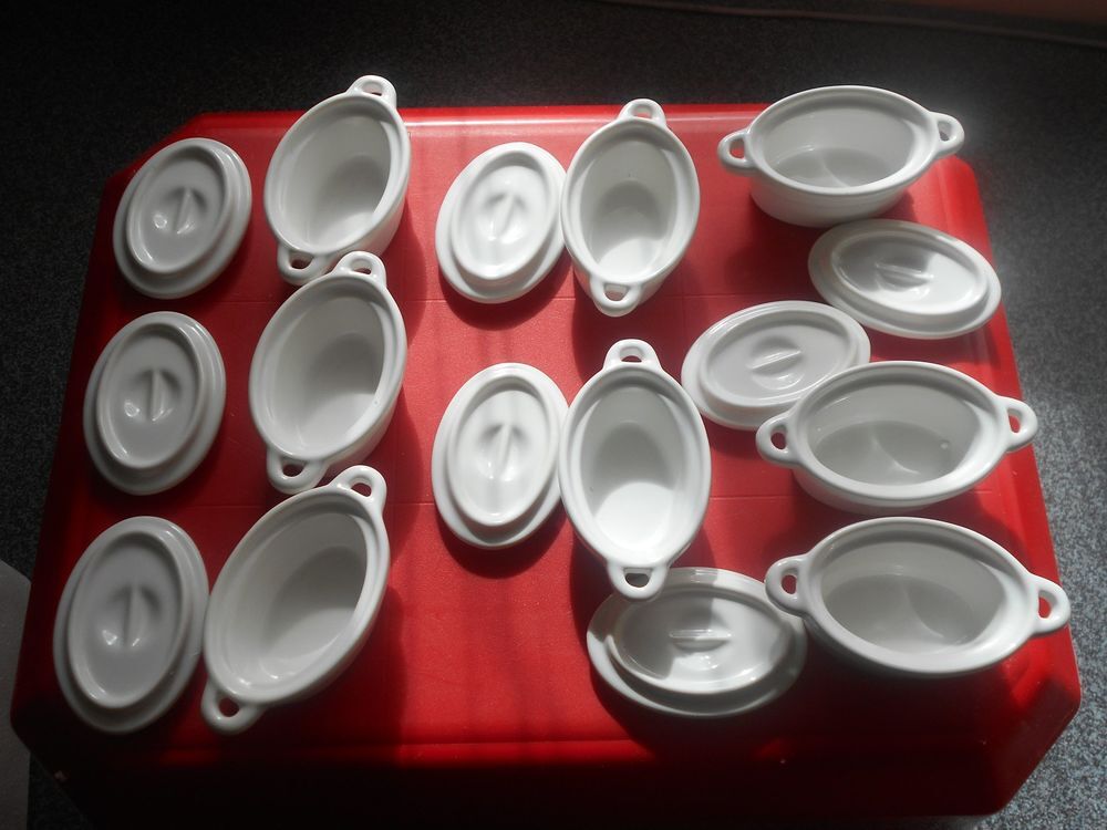 8 minis cassolettes en faience neuve Cuisine