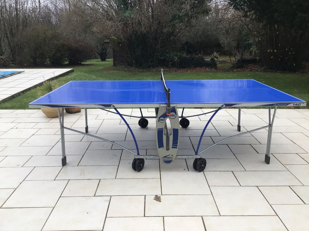 Cornilleau table de tennis Jeux / jouets