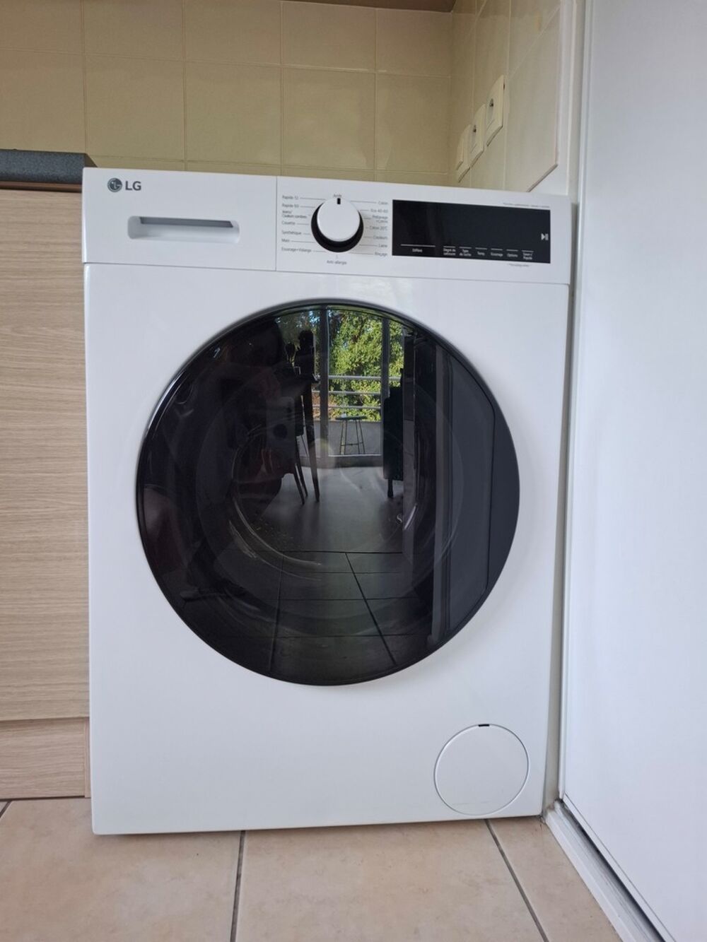 Lave-linge frontal LG blanc Electroménager