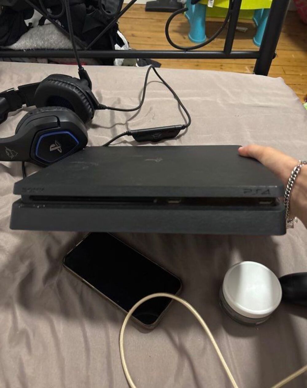 ps4 avec manette enceinte JBL et casque PlayStation Consoles et jeux vidéos