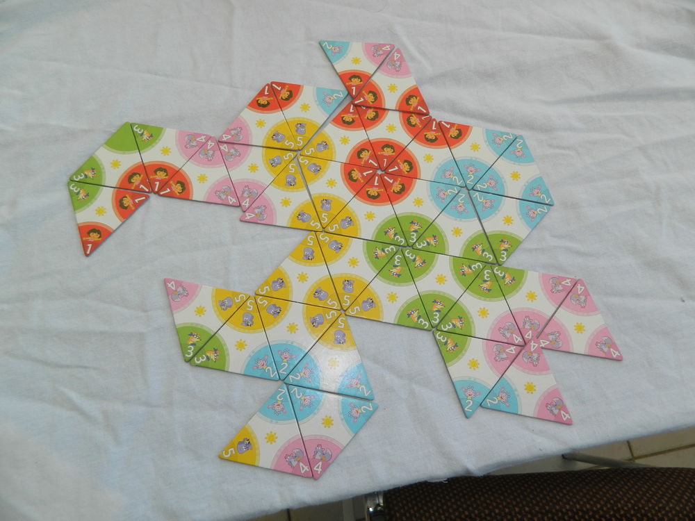 jeu triominos dora Jeux / jouets