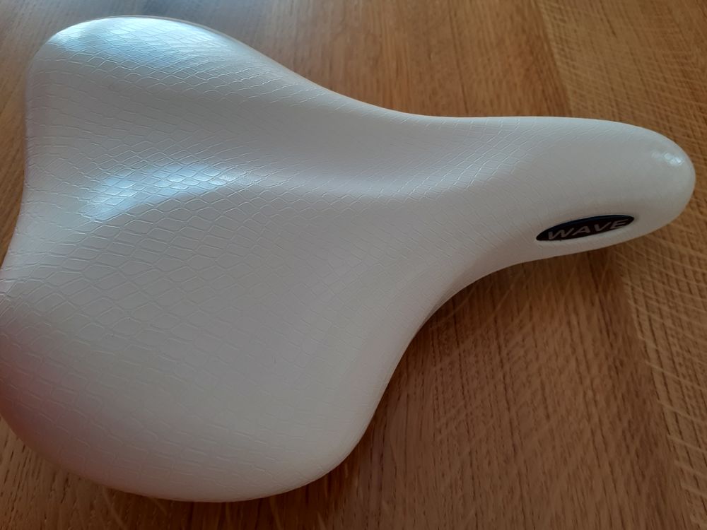 Selle Neuve ROYAL WAVE V�los