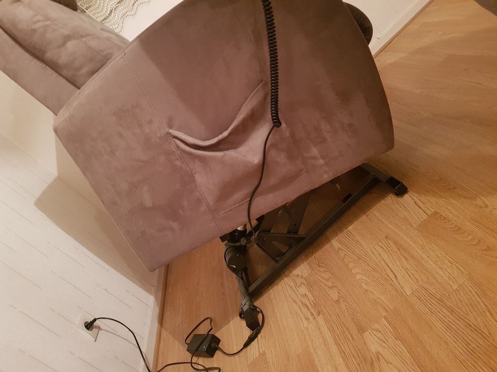 fauteuil m&eacute;dicalis&eacute; gris en alcantara ELECTRIQUE Meubles