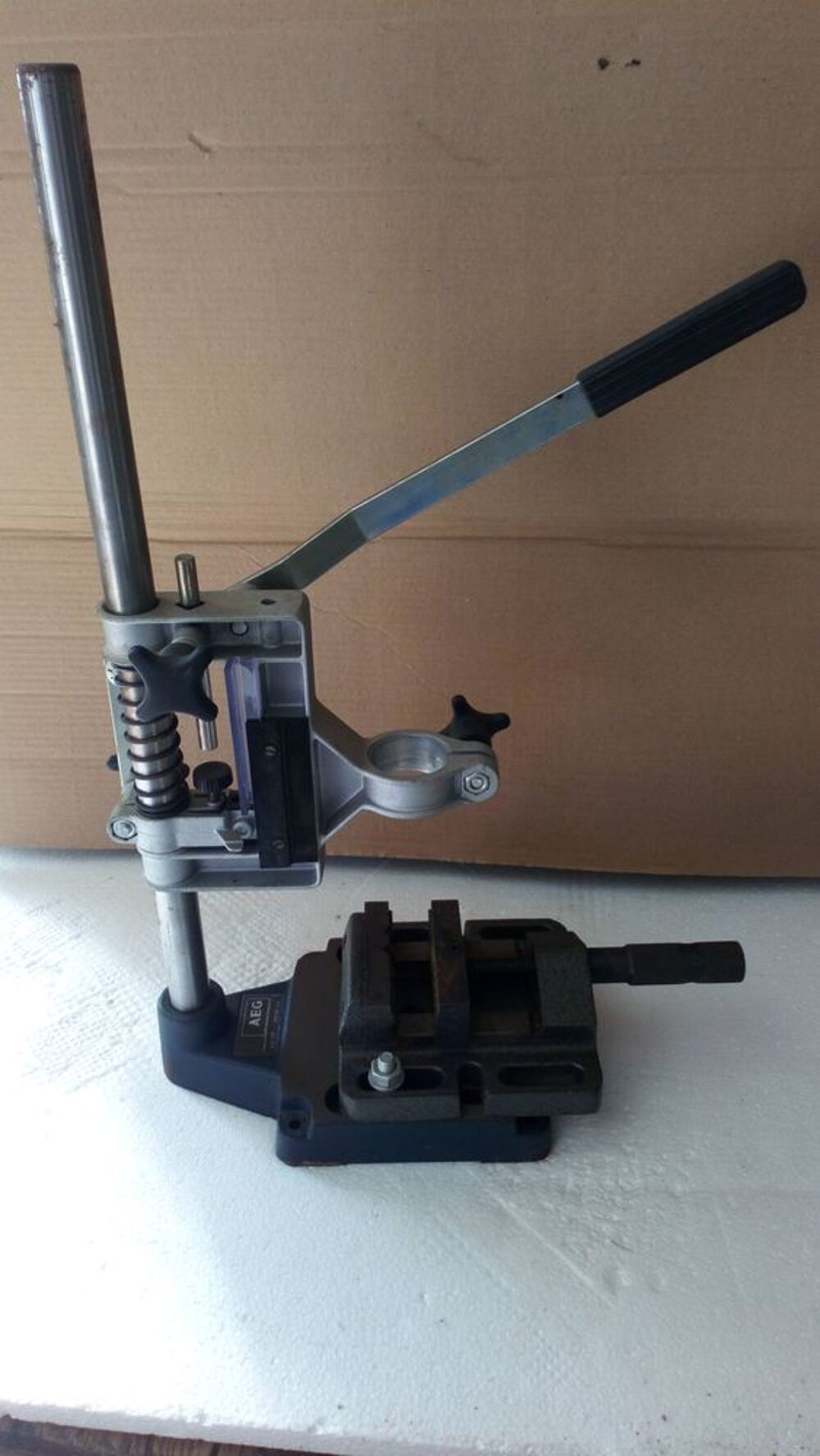 Colonne AEG pour perceuse Bricolage