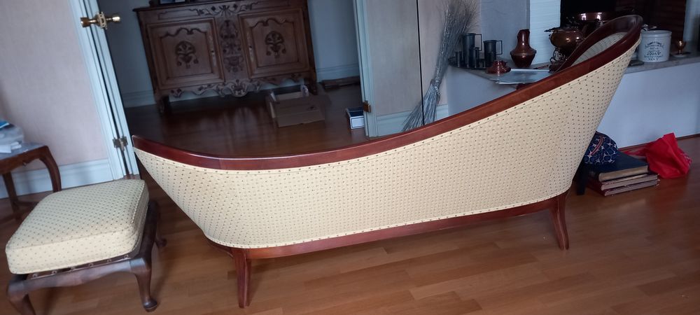Tr&egrave;s belle m&eacute;ridienne. Parfait &eacute;tat Meubles