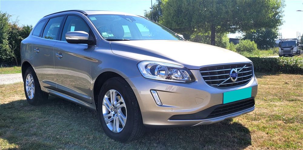 XC60 D3 150 ch Momentum Geartronic A 2015 occasion 72460 Savign&eacute;-l'&Eacute;v&ecirc;que