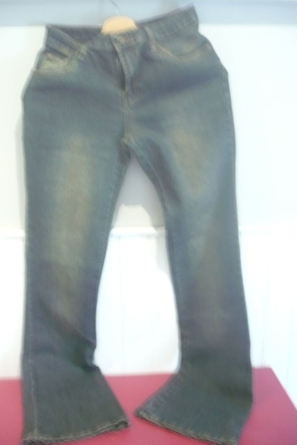 JEANS BLEU MARINE NEUF Vêtements