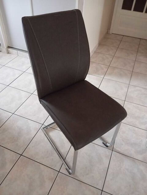 chaise 20 Nronde-sur-Dore (63)