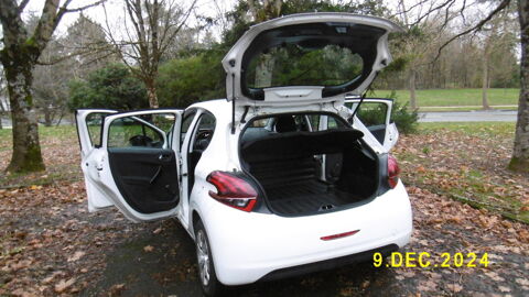 Peugeot 208 AFFAIRE 1.6 BLUEHDI 75 BVM5 PREMIUM
