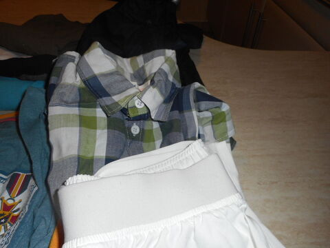 lot de v�tements gar�on 10 ans 25 �vian-les-Bains (74)