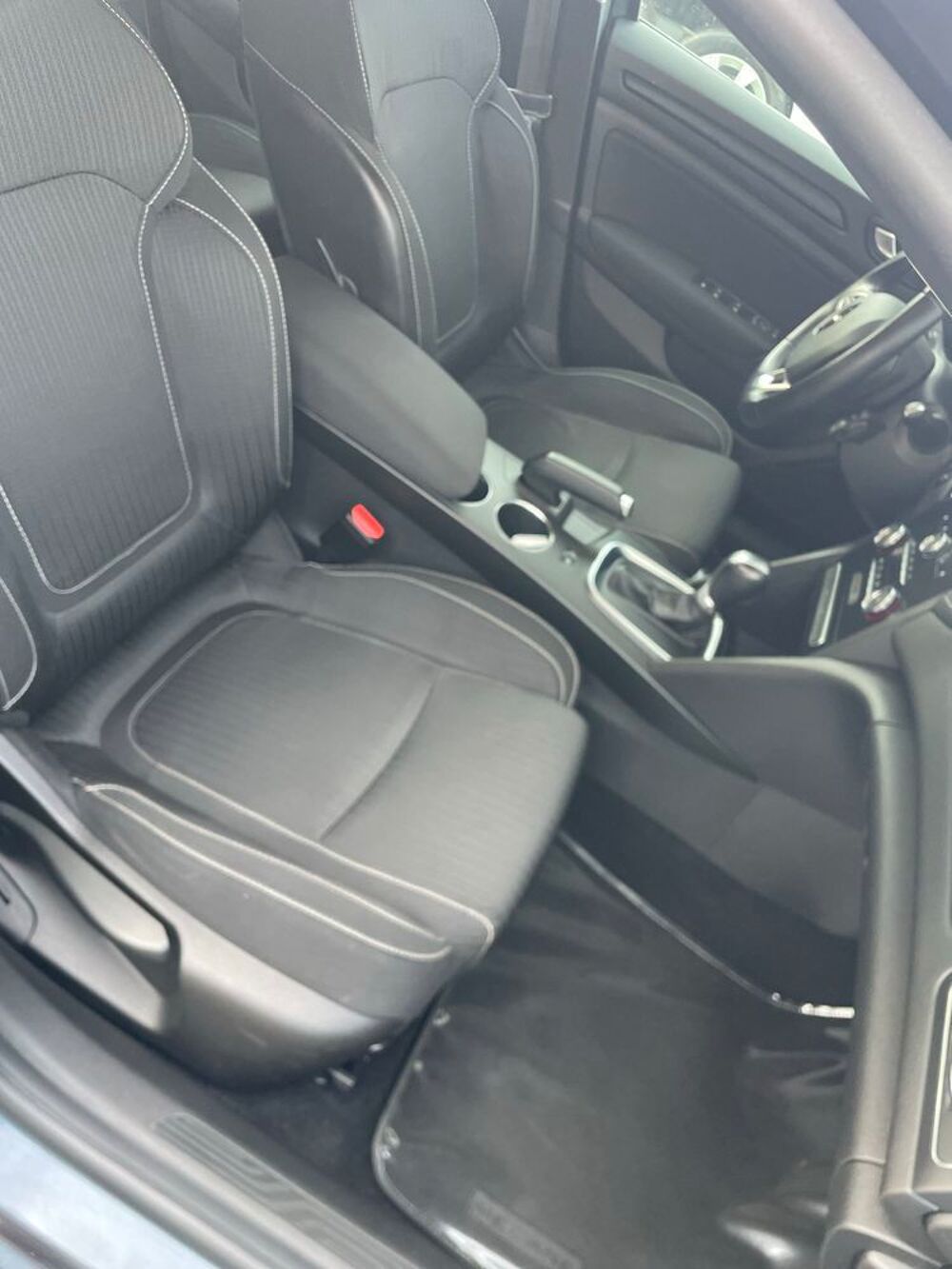Megane IV M&eacute;gane IV Berline dCi 110 Energy EDC Business 2018 occasion 83480 Puget-sur-Argens