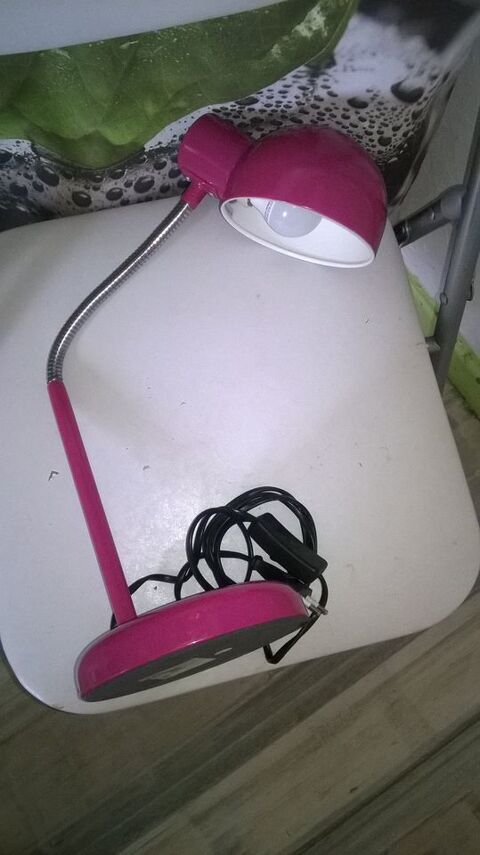 Lampe de bureau BUSY Fushia
Excellent etat 15 Talange (57)