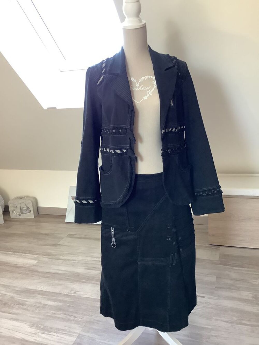Ensemble jupe veste voodoo Vêtements