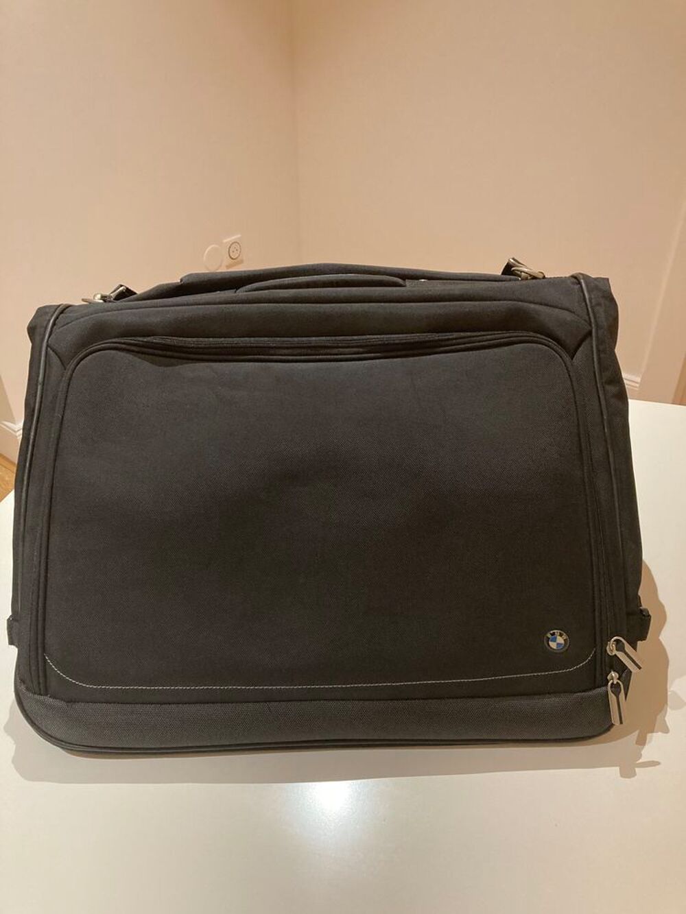 bagageri de voyage BMW avec porte costume repliable Maroquinerie
