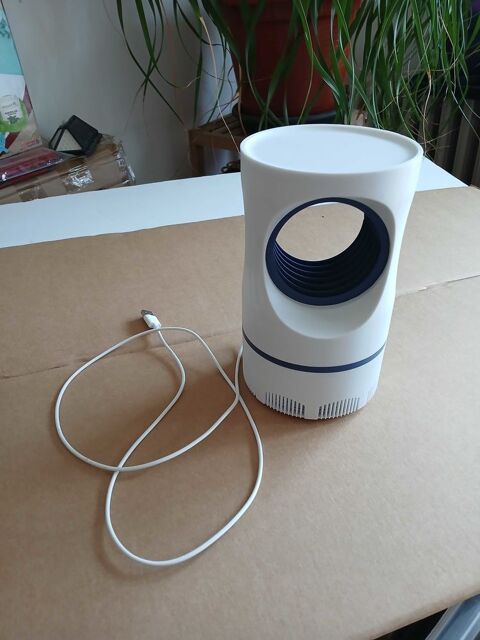 lampe anti-insectes Crèvecœur-le-Grand (60)