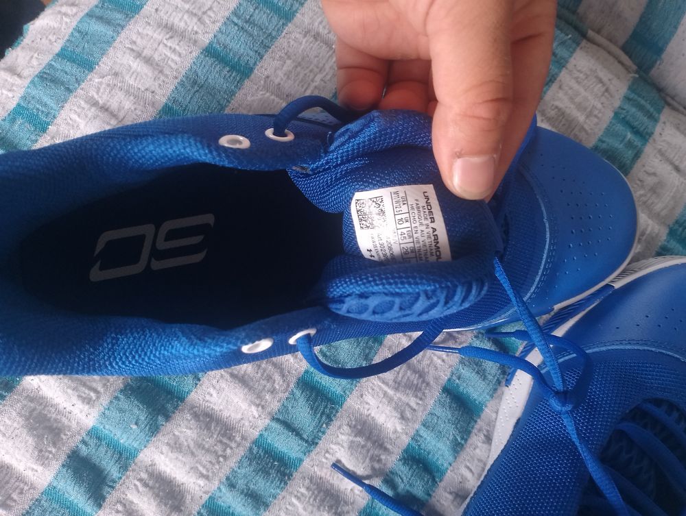 Basket under armour neuve Chaussures