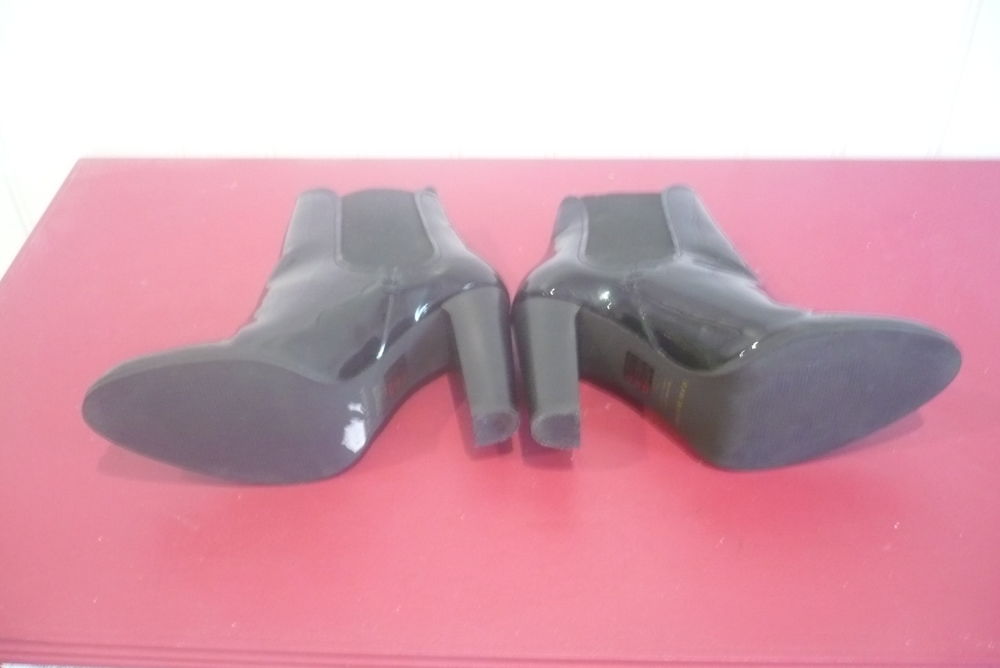 BOTTINE NOIR NEUVE POINTURE 36 Chaussures