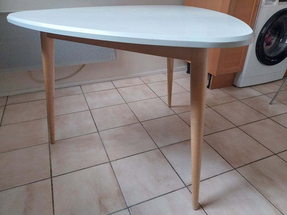 Table &agrave; manger - 3 personnes Meubles