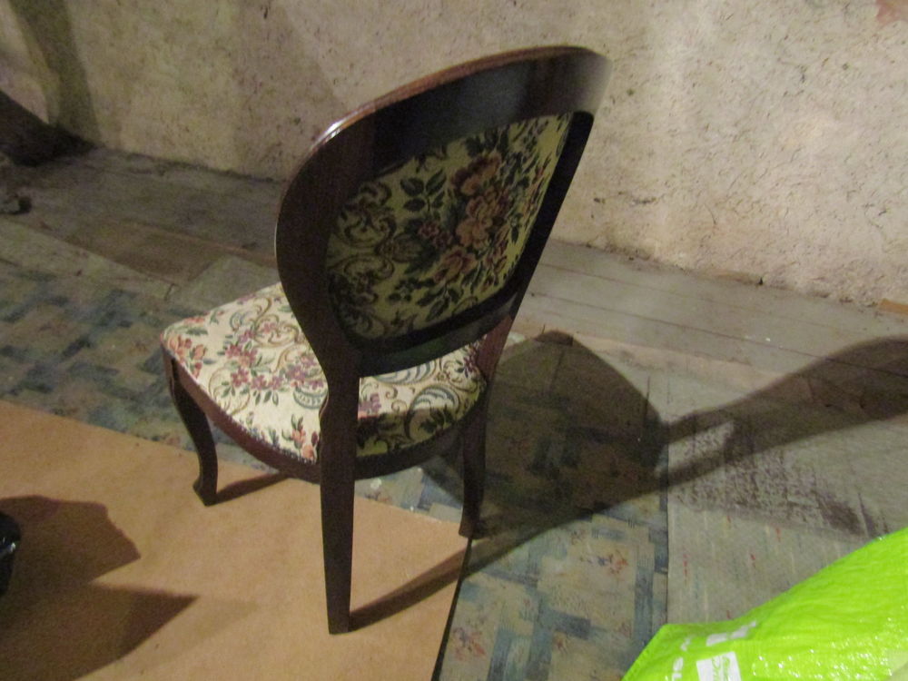 4 chaises de style Meubles