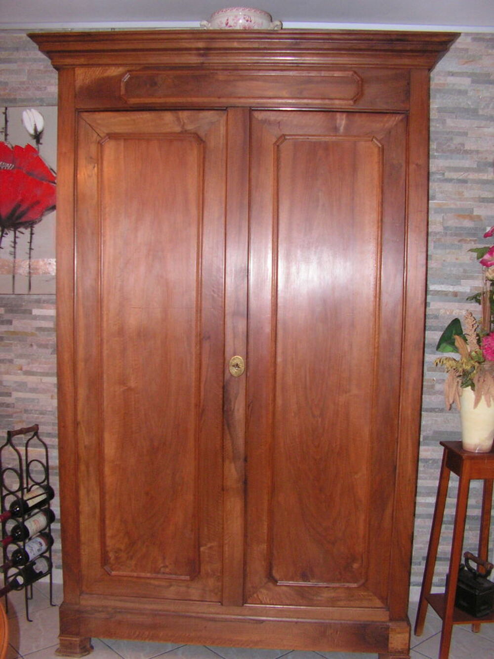 armoire et table Louis Philippe Meubles