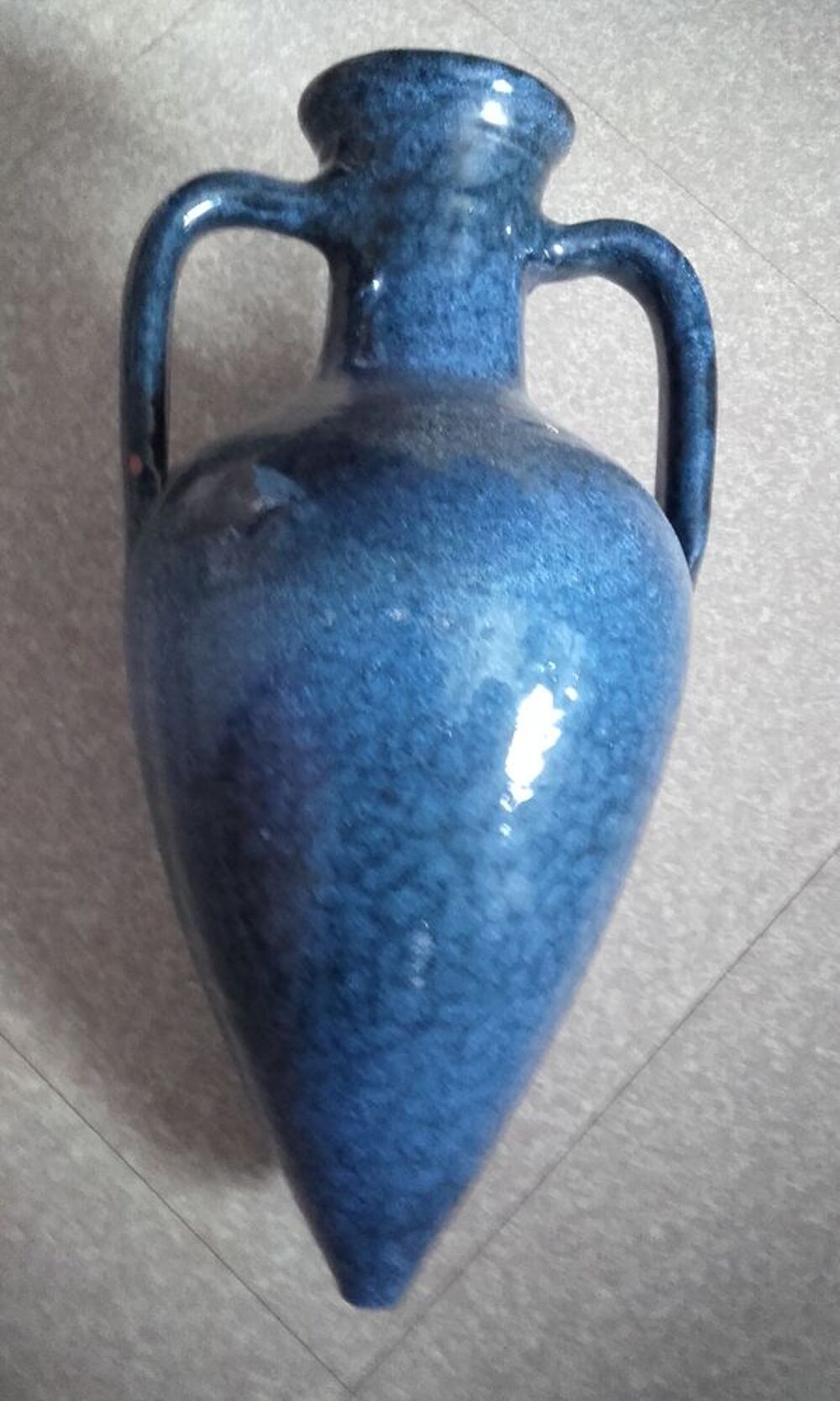 Vase soliflore, fer forg&eacute; bleu fonc&eacute; Décoration