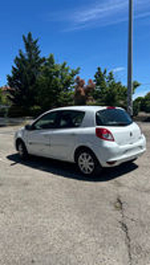 Clio III 1.2 16V 75 Zen 2014 occasion 69480 Anse
