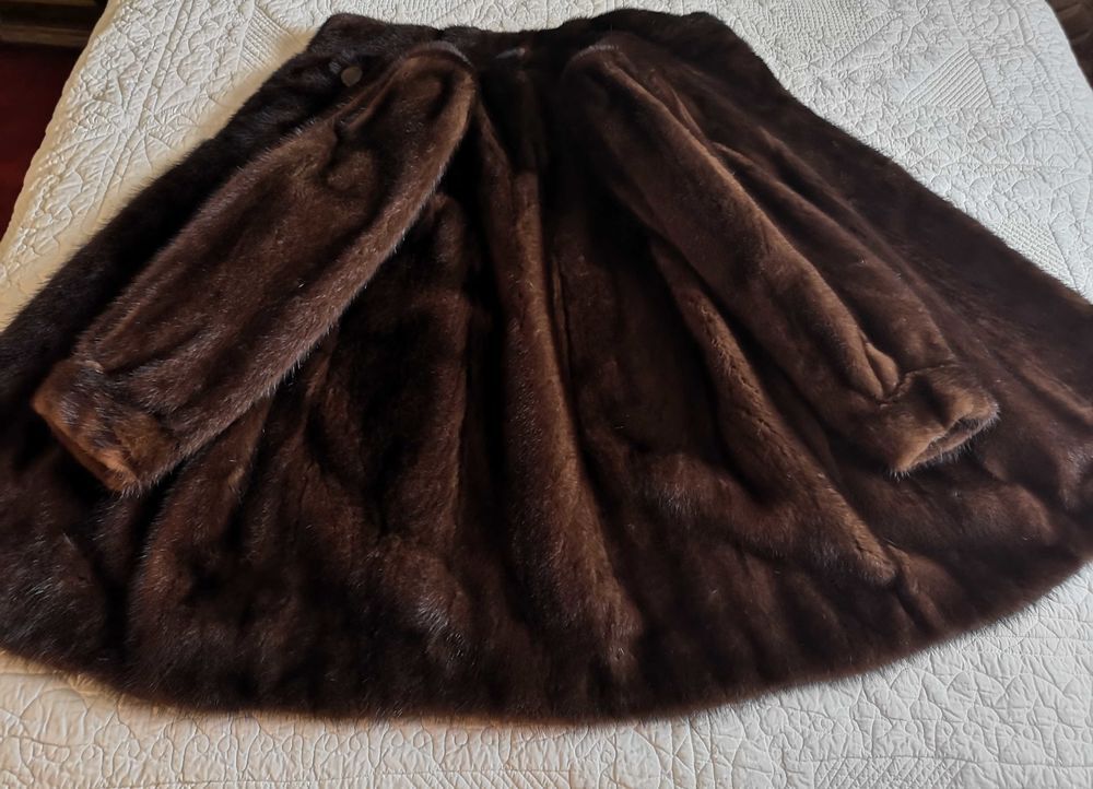 Superbe manteau de Vison pleines peaux femme T 40 avec &eacute;charpe Vêtements