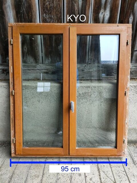 Fen�tre en bois massif 95x107 cm, double vitrage, 2 vantaux 89 Foncine-le-Haut (39)