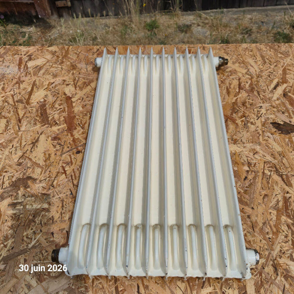 Petit Radiateur fonte &agrave; eau chaude, l&eacute;ger, id&eacute;al pour toilet Bricolage