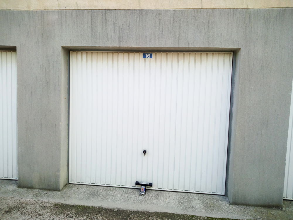 Location Parking/Garage COGOLIN GRAND GARAGE Cogolin