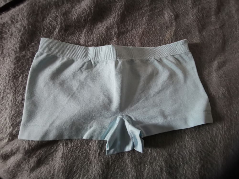Shorty bleu clair sans marque, taille 36, neuve Vêtements