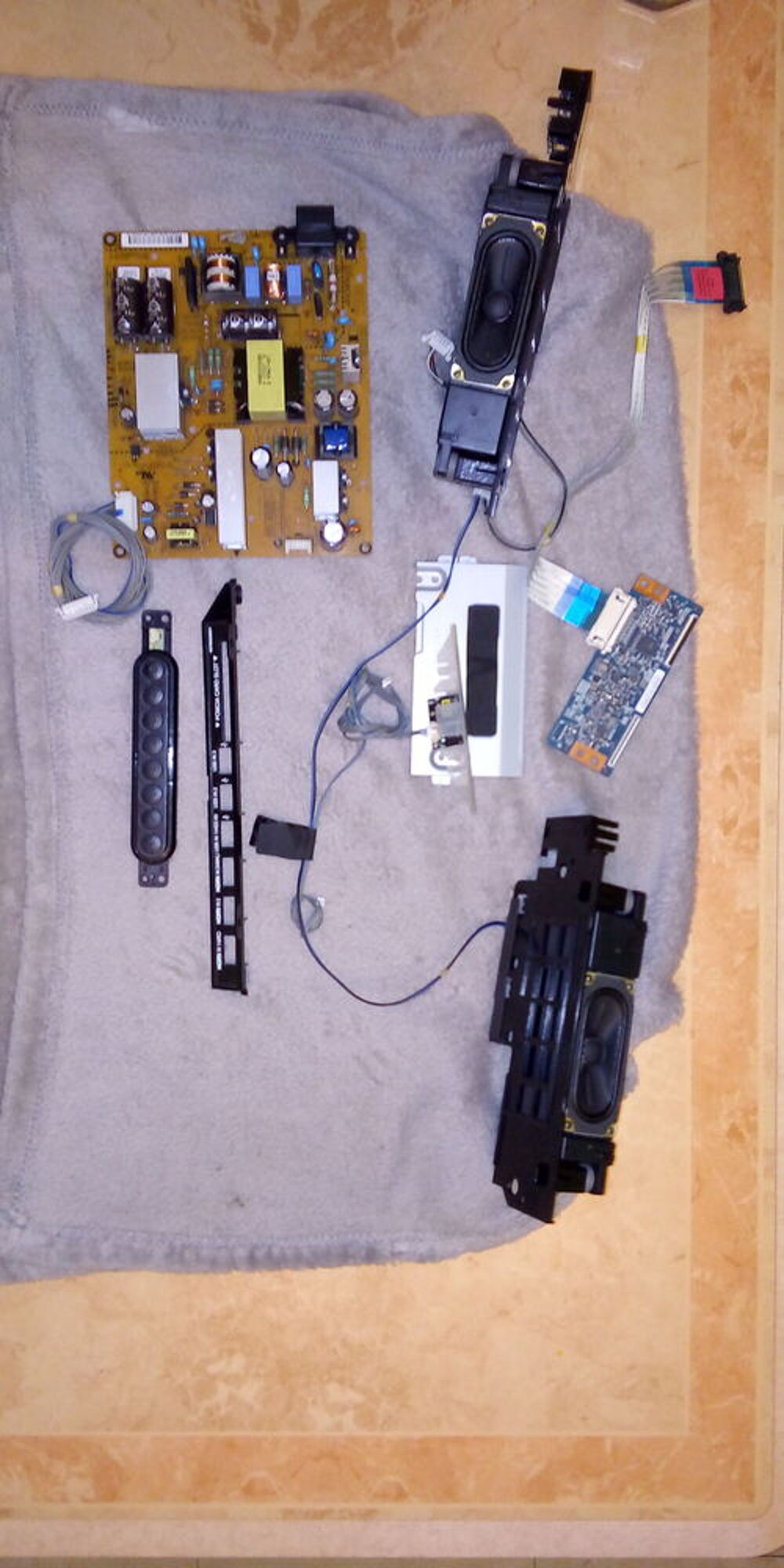 carte alimentation+ accessoires pour tv LG 42LN575S Photos/Video/TV
