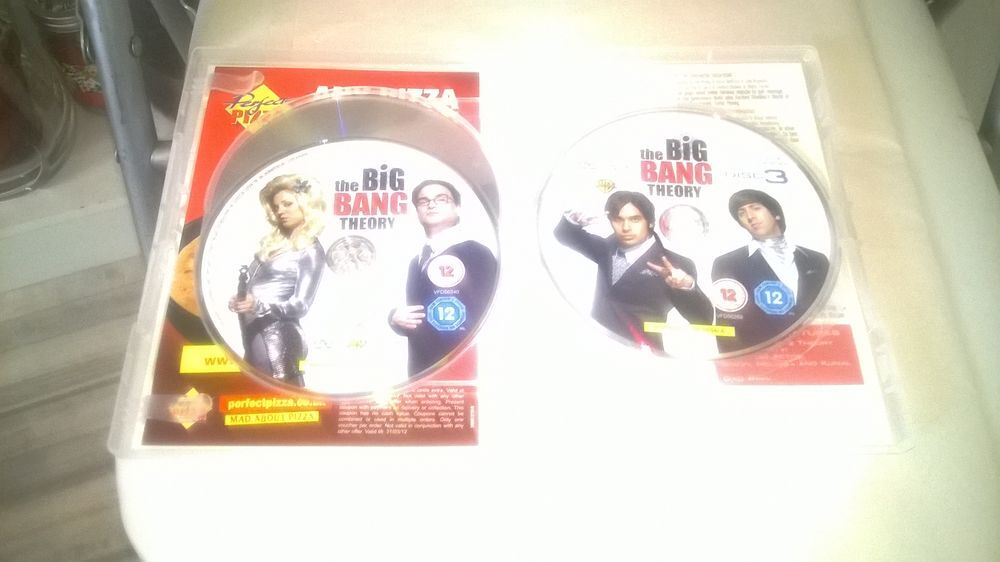 DVD Coffret the big bang theory
L'int&eacute;grale de la saison 4
DVD et blu-ray