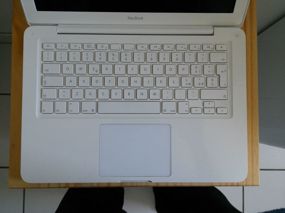 MacBook A1342 mi-2010 Matériel informatique