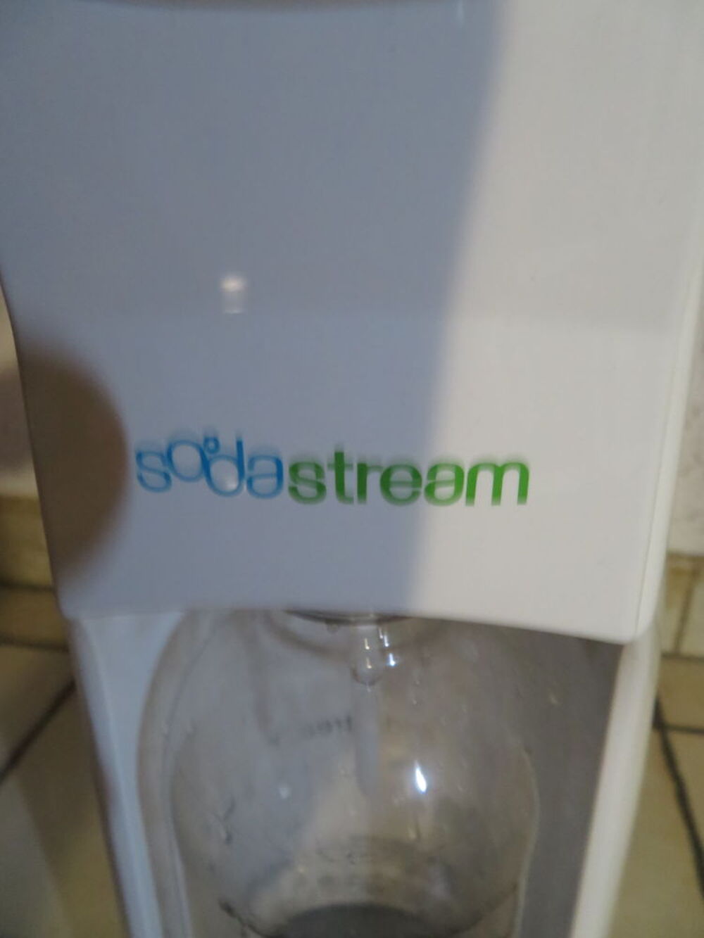 apareil pour gaz&eacute;ifier une boisson Electroménager