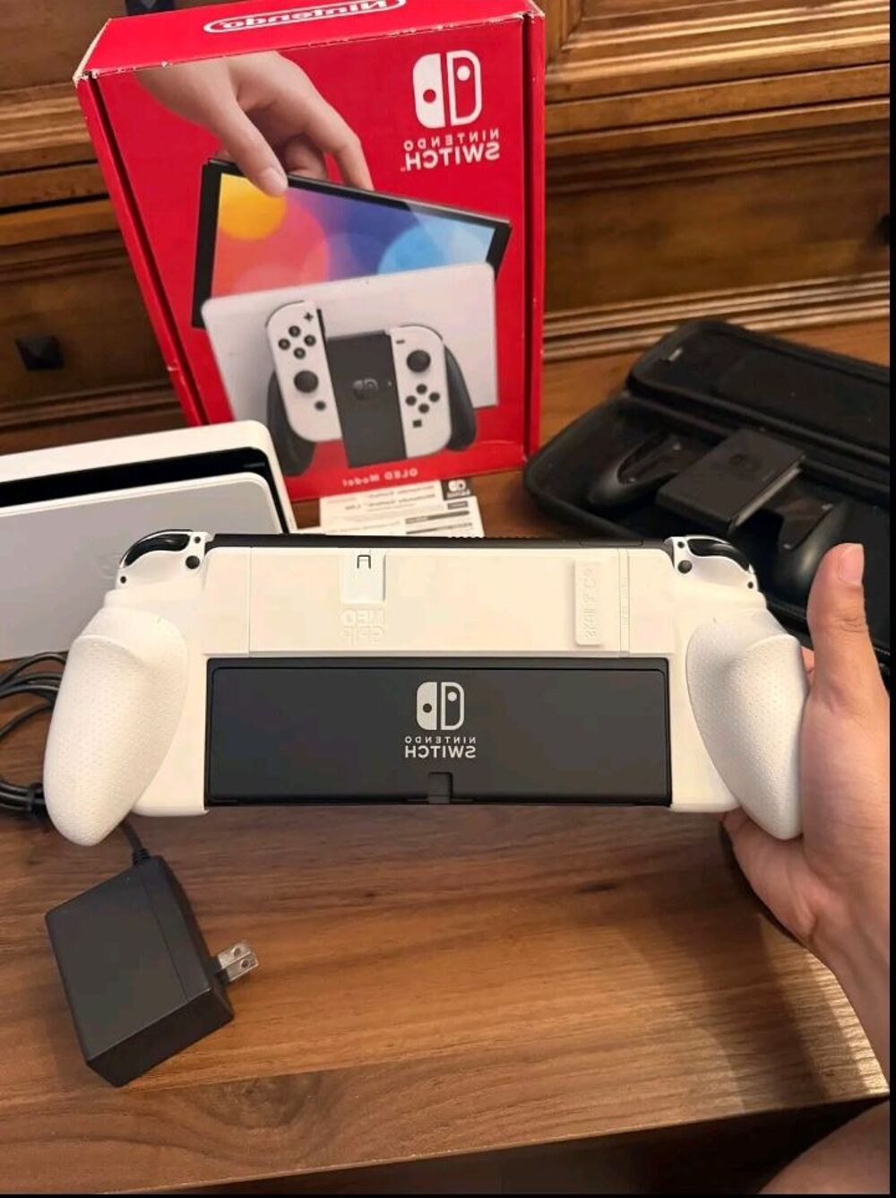 console Nintendo Switch oled blanche et accessoires Consoles et jeux vidéos