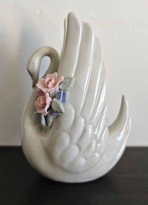 Vase cygne en c�ramique blanc 3 Metz (57)