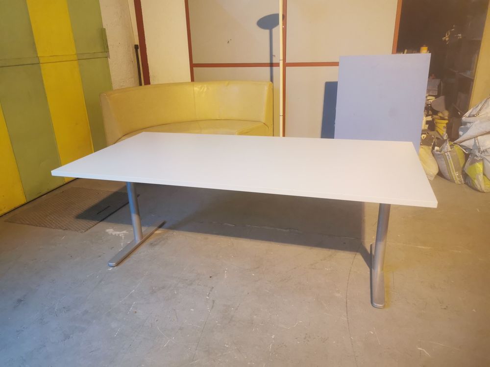 Lot de 2 grands bureaux professionnels Meubles